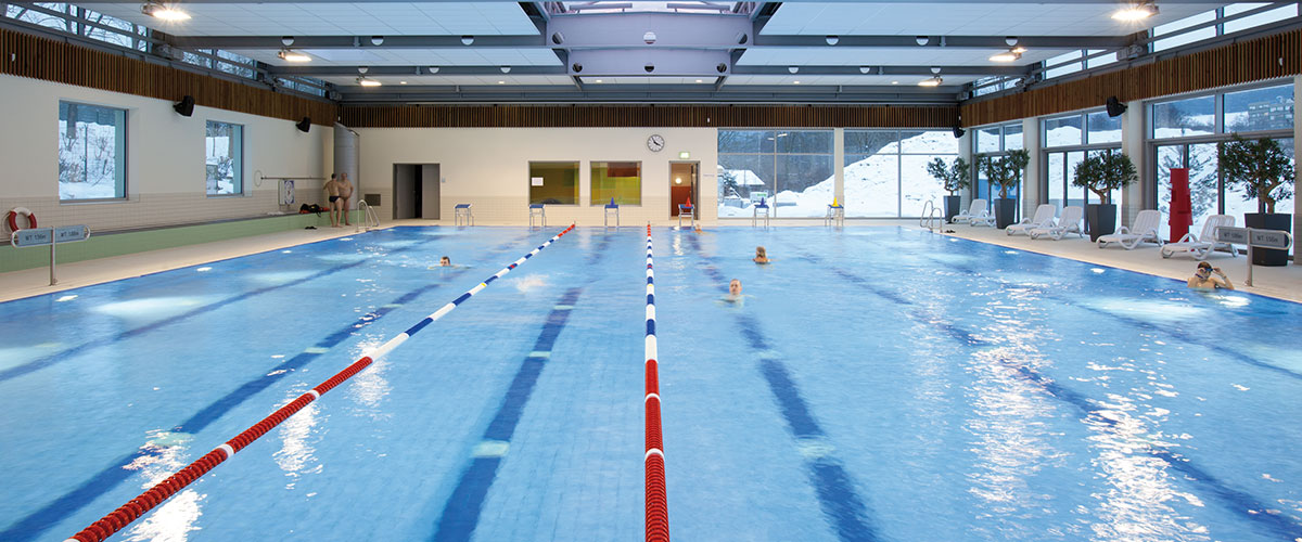 bad Sportbecken im Bad Innenbereich